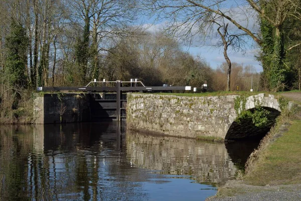 Brücke Auf Dem Wasser — Stockfoto