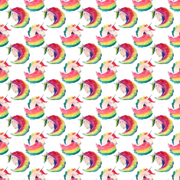 Hermoso hada encantadora patrón colorido mágico de unicornios con la ilustración de la mano de la acuarela del arco iris. Perfecto para felicitación y tarjeta de cumpleaños, boda, invitación, diseño textil — Foto de Stock