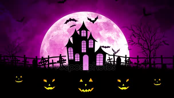 Halloween měsíc přes hrad purpurové obloze — Stock video