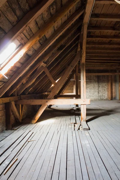 Telhado Vigas Madeira Velho Loft Telhado Antes Construção — Fotografia de Stock