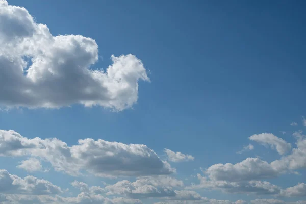 Cielo Azul Con Nubes Fondo Cielo Verano — Foto de Stock