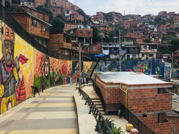 Medellín Colômbia Fevereiro 2018 Pinturas Murais Grafite Nas Ruas Coloridas — Fotografia de Stock