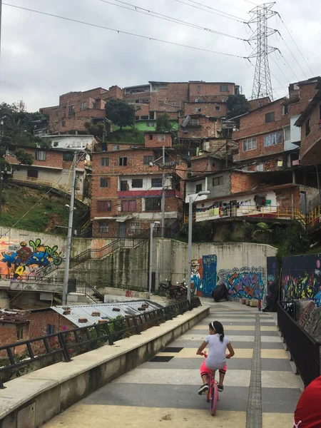 Medellín Colômbia Fevereiro 2018 Pinturas Murais Grafite Nas Ruas Coloridas — Fotografia de Stock