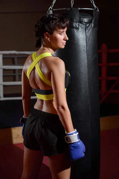 Chica Gimnasio Durante Entrenamiento Boxeo Deportes Formación Motivación Concepto Estilo —  Fotos de Stock