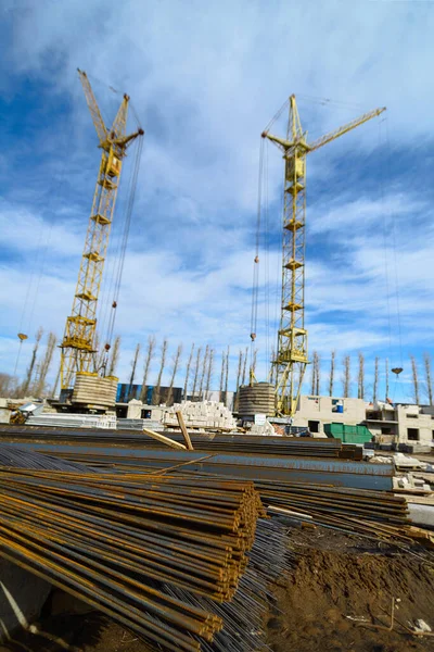 Costruzione Case Raccordi Ferro Costruzione Nuovo Edificio Impilato Cantiere Fotografato — Foto Stock