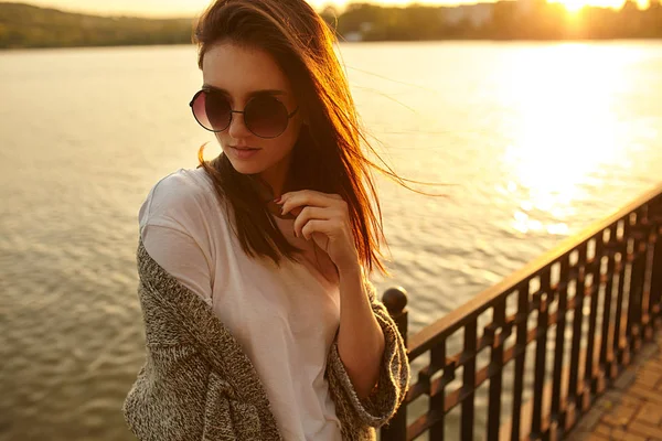 Beautiful girl in sunglasses — Stock Photo, Image