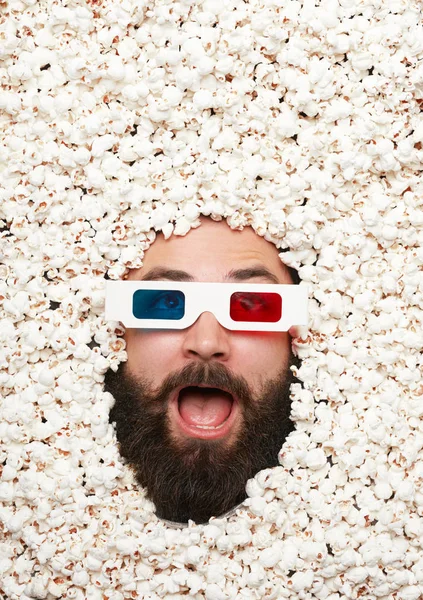 Pria dalam kacamata tiga dimensi dan popcorn — Stok Foto