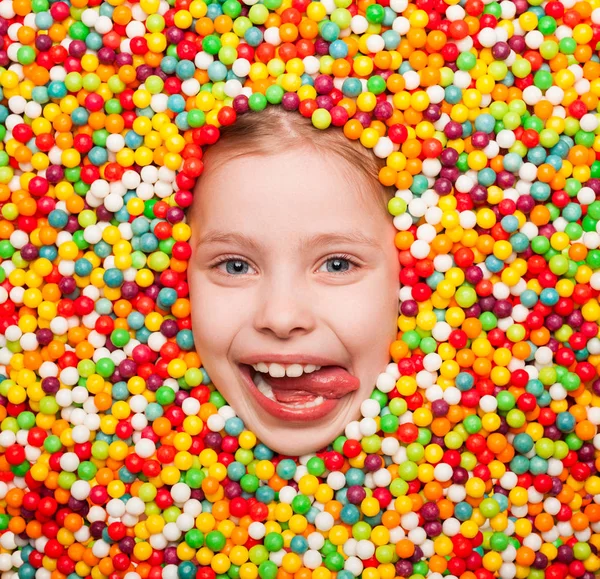 Весела дитина з язиком — стокове фото