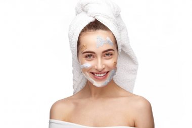 Büyüleyici modeli ile uygulanan kozmetik