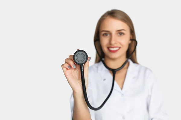 Woman posing with stethoscope — Stock Photo, Image