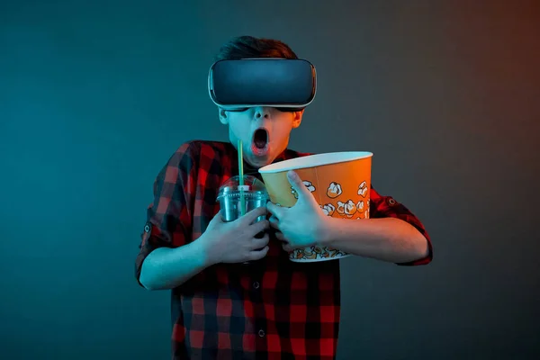 Boy wearing VR glasses — Stock Photo, Image