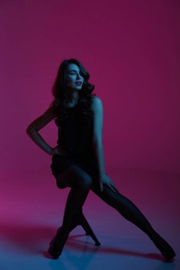 Studio gizemli kadın