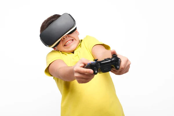 Niño con joystick en gafas VR —  Fotos de Stock