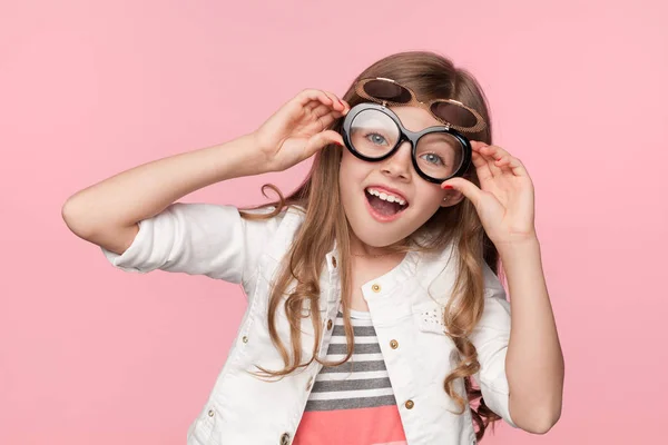 Excited girl in creative sunglasses — Stock Photo, Image