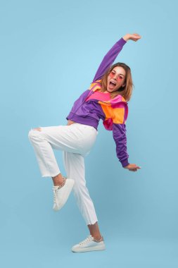 Şık hippi kız mavi