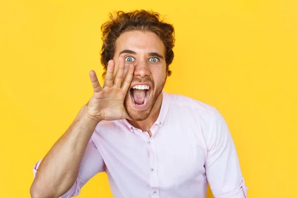 Expressive man shouting at camera — Stock Photo, Image