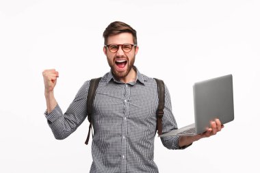 Heyecanlı adam üniversite giriş ile heyecanlı