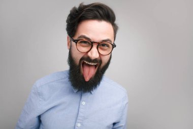 Deli ifade hipster gözlük