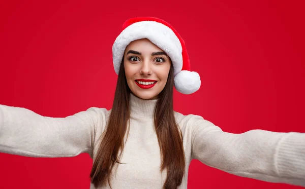 Gek wijfje neemt Kerstmis selfie — Stockfoto