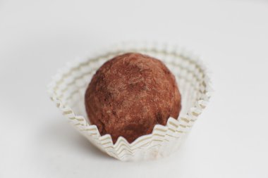 bazı truffeles masaya