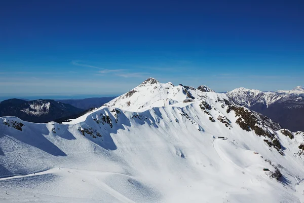 Montanha de neve branca — Fotografia de Stock