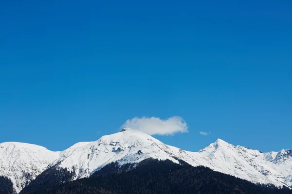 Beyaz kar dağ