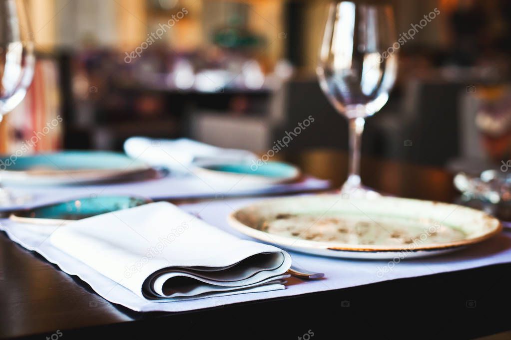 table appointments in restaurant