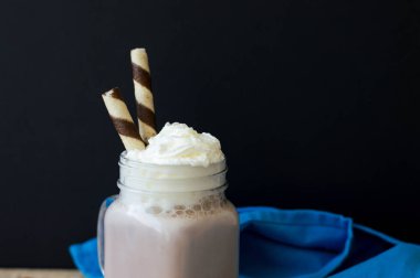 Ev yapımı sıcak çikolata bir kısmı ile arka plan 