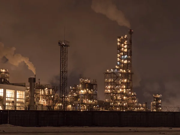 Nacht chemische fabriek — Stockfoto
