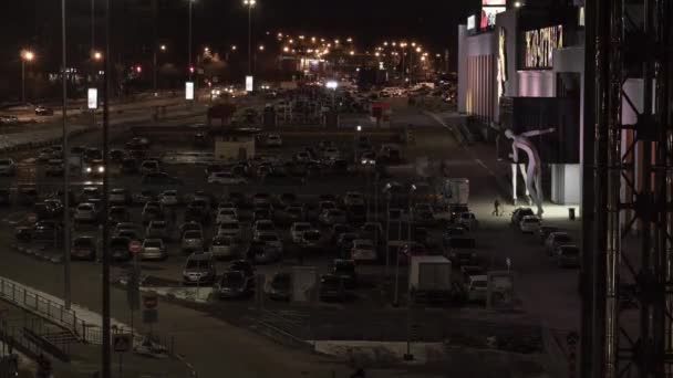 Νυχτερινή θέα από το εμπορικό κέντρο — Αρχείο Βίντεο