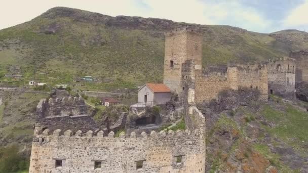 Vista da fortaleza velha da altura do voo de pássaro — Vídeo de Stock