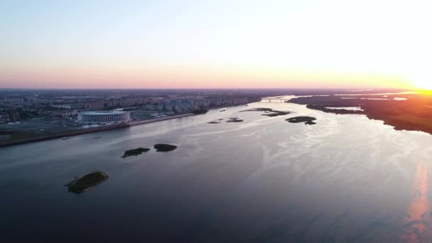 Roze Zonsondergang Boven Samenvloeiing Van Twee Rivieren Luchtonderzoek — Stockvideo