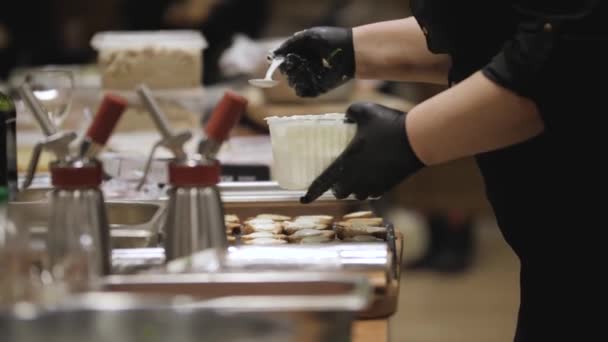 Entrega Layout Alimentos Campo Evento Sanduíche Canapés Tartins — Vídeo de Stock