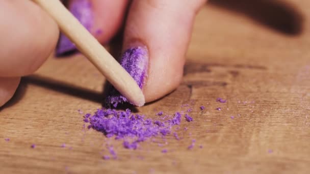 Chica Haciendo Manicura Cerca Mano — Vídeos de Stock