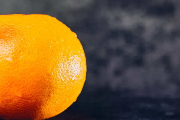 Grapefruit Fekvő Szürke Háttér Stúdió Forgatás — Stock Fotó