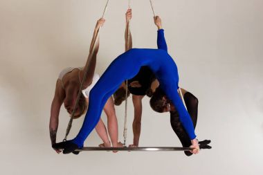 Kadının trio hava parlaklık üzerinde