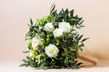 şık düğün buketi