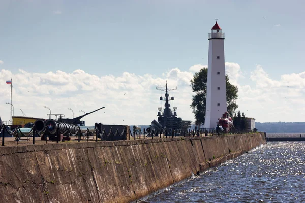 Phare en bois à Kronshtadt — Photo