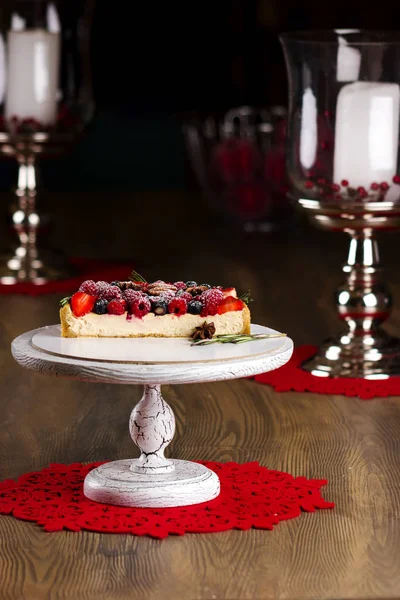 Cheesecake with different berry — Stock Photo, Image