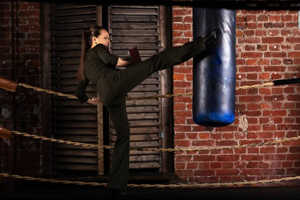 Woman Suit Training Smiling Boxing Ring Book Training Only Body — Stock Photo, Image