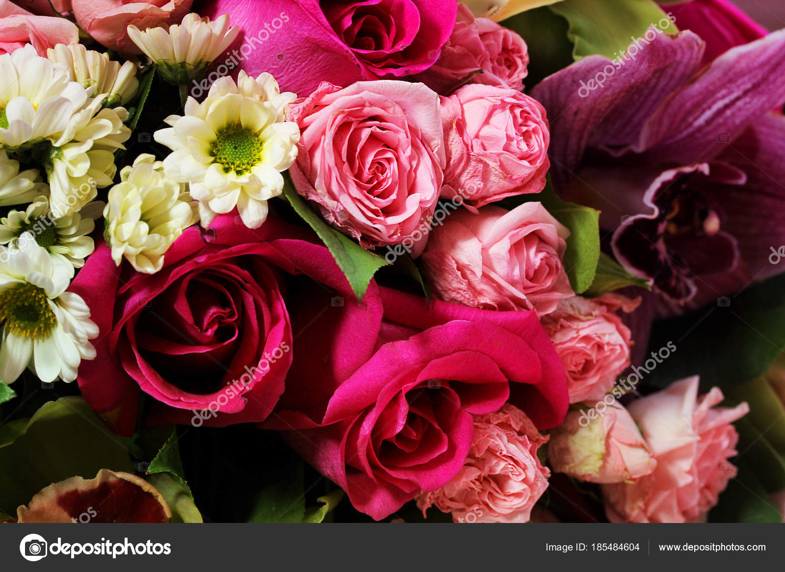 ピンクの背景の花はクローズ アップの美しい春の花束 バラ 菊 ユリの花束 ストック写真 C Oly214 Yandex Ru ピンクの背景の花はクローズ アップの美しい春の花束 バラ 菊 ユリの花束 ストック写真 C Oly214 Yandex Ru
