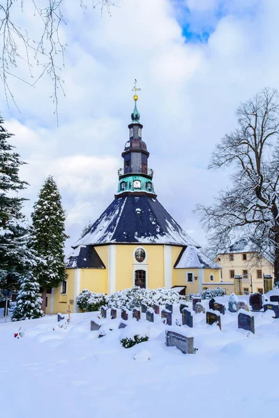 Templom Seiffen Érchegység télen Szászország-Németország — Stock Fotó