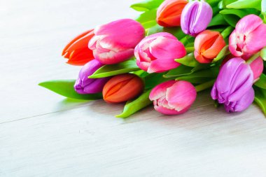 Düğün - kadınlar günü - anneler günü için Lale buketi