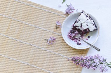 ev yapımı pişirme kek, krepteki çay ile