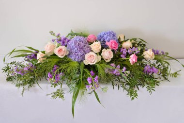 çiçek kompozisyon. Düğün süslemeleri