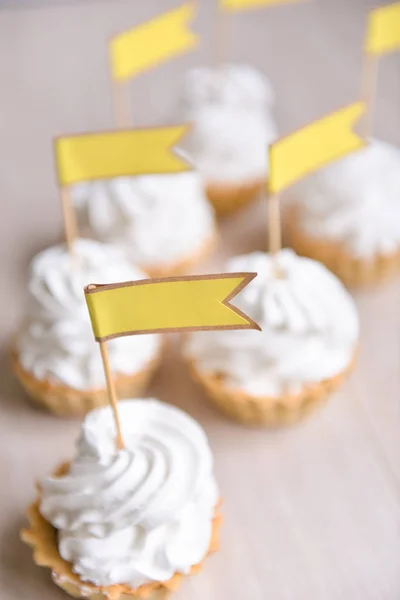 Decoración para la fiesta de cumpleaños de la barra de caramelo, pasteles — Foto de Stock