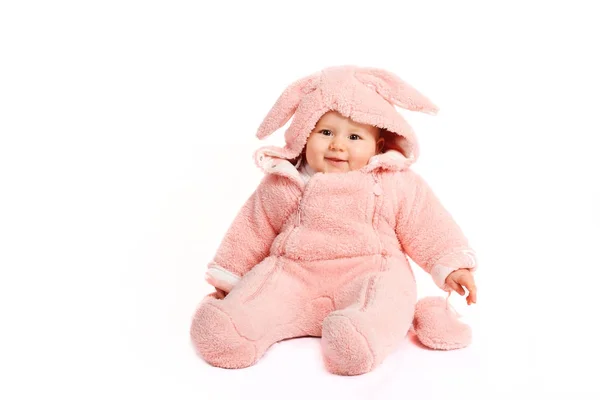 Bébé en costume d'hiver lapin pour vêtements froids — Photo