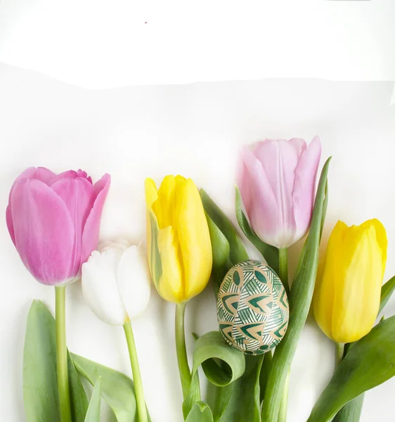 Hermosa Flor Tulipán Flor Huevo Colorido Pascua Diseño Floral Fondo — Foto de Stock