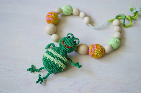 Gebreide Groene Handgemaakte Vervaardigde Kikker Kinder Speelgoed Gehaakt Patroon Ambachtelijke — Stockfoto