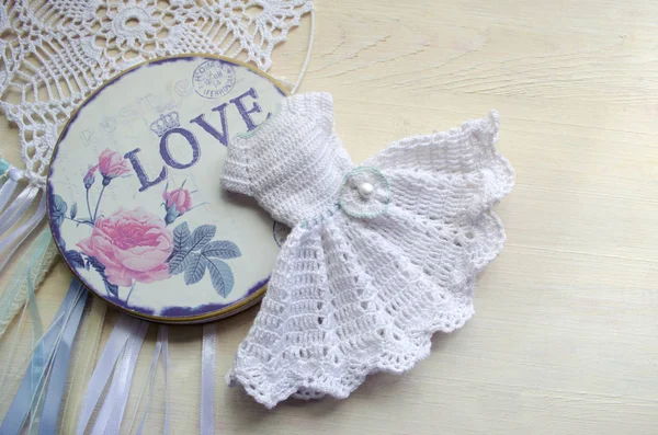 White Crocheted Pin Dress Doll Element Wedding Decor Shabby Chic — Stock Photo, Image